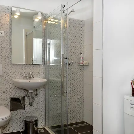 Studio Holiday Apartment *